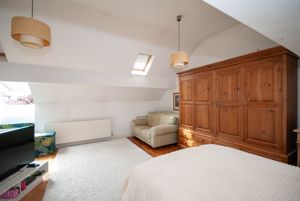 Bed 1- click for photo gallery